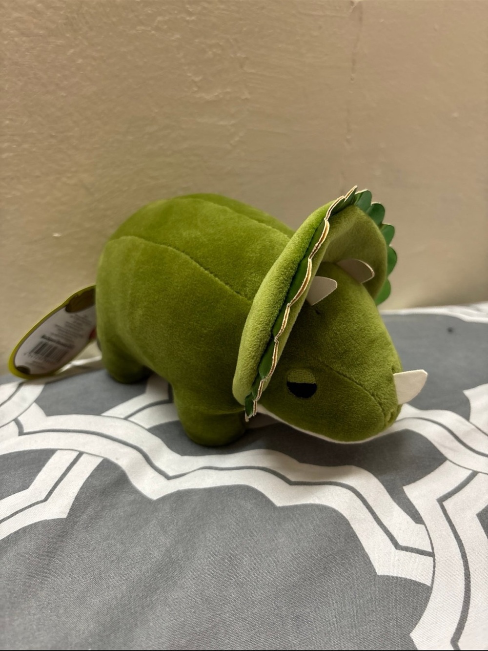Mochipuni Dinosaurs Dino Triceratops green Plushie